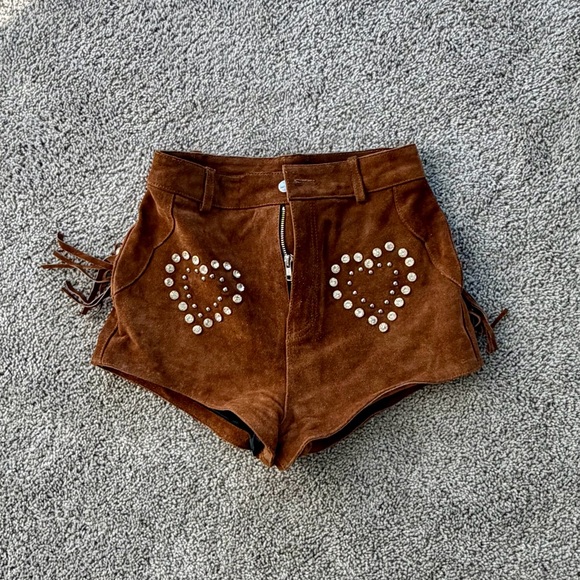 UNDERSTATED LEATHER Dimestone Cowgirl Wanted Shorts In Brown Sz Small - Picture 2 of 6